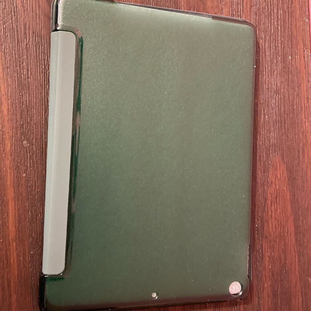 Protective iPad 9.7 case
